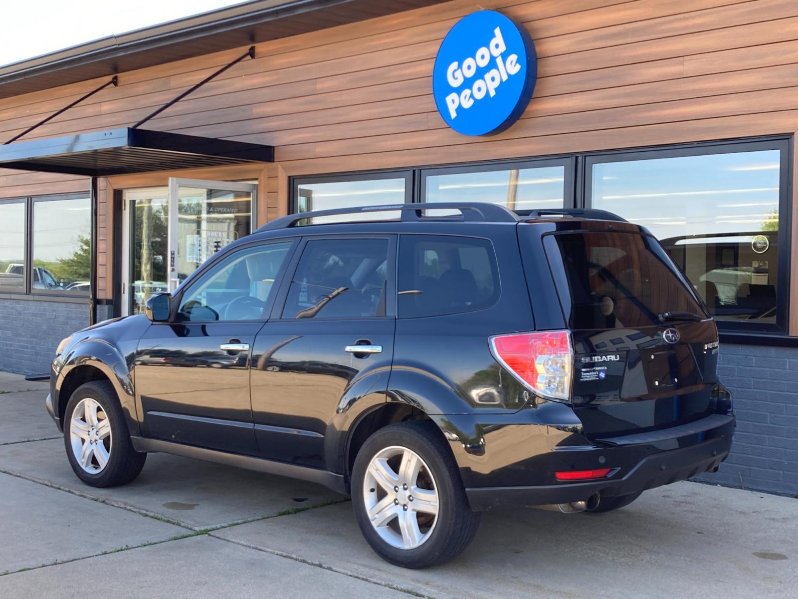 2010 Obsidian Black Subaru Forester 2.5X Limited (JF2SH6DCXAH) with an 2.5L H4 SOHC 16V engine, 4-Speed Aut transmission, located at 1800 South Ihm Blvd, Freeport, IL, 61032, (815) 232-5543, 42.278645, -89.607994 - Photo #2